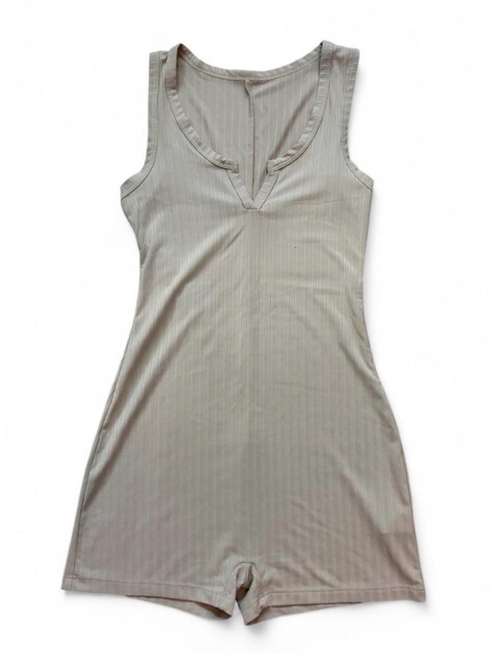 Cream Ribbed V Cut Design Romper - Picture 2 of 3